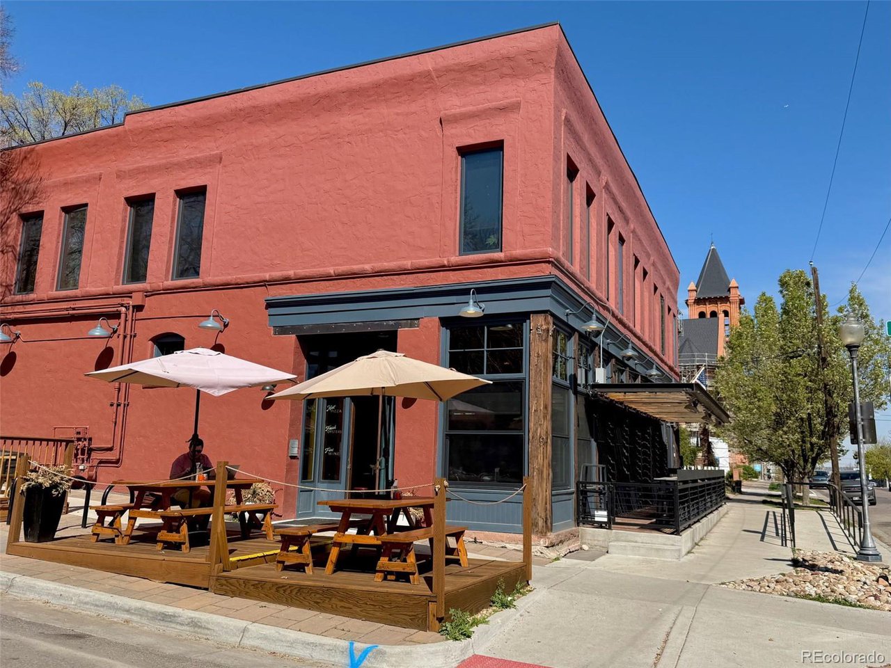 3337 Decatur St