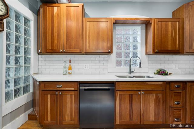 3337 Decatur Street