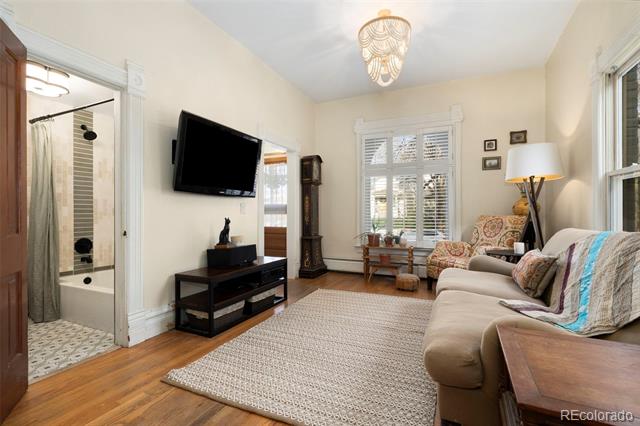 3337 Decatur Street