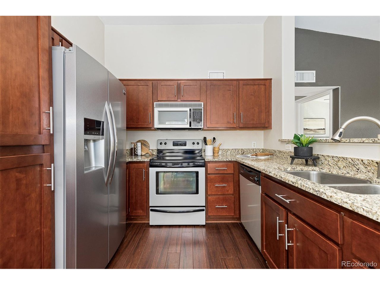 1136 Opal St 201