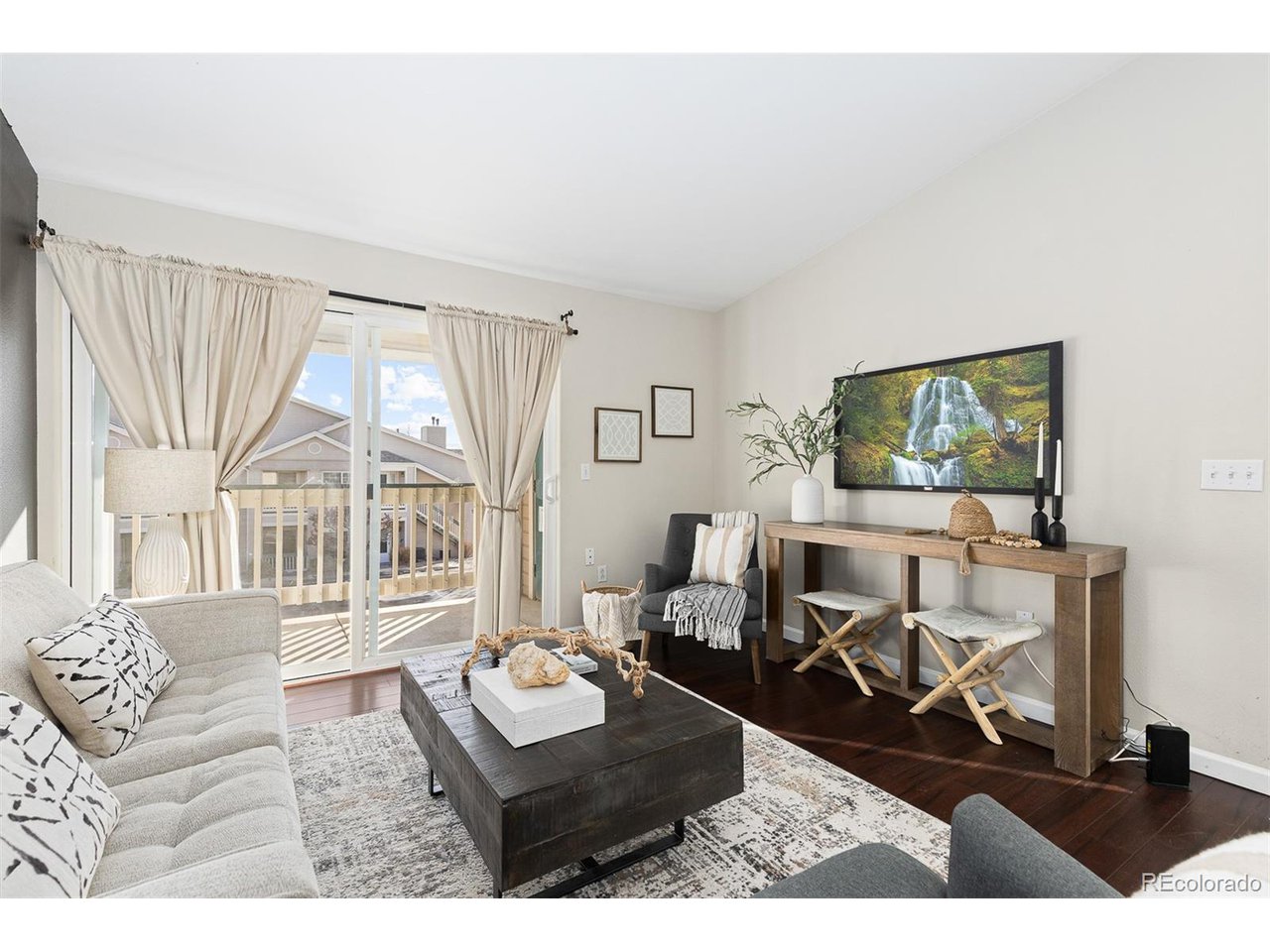 1136 Opal St 201