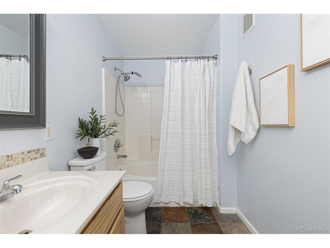 1136 Opal St 201