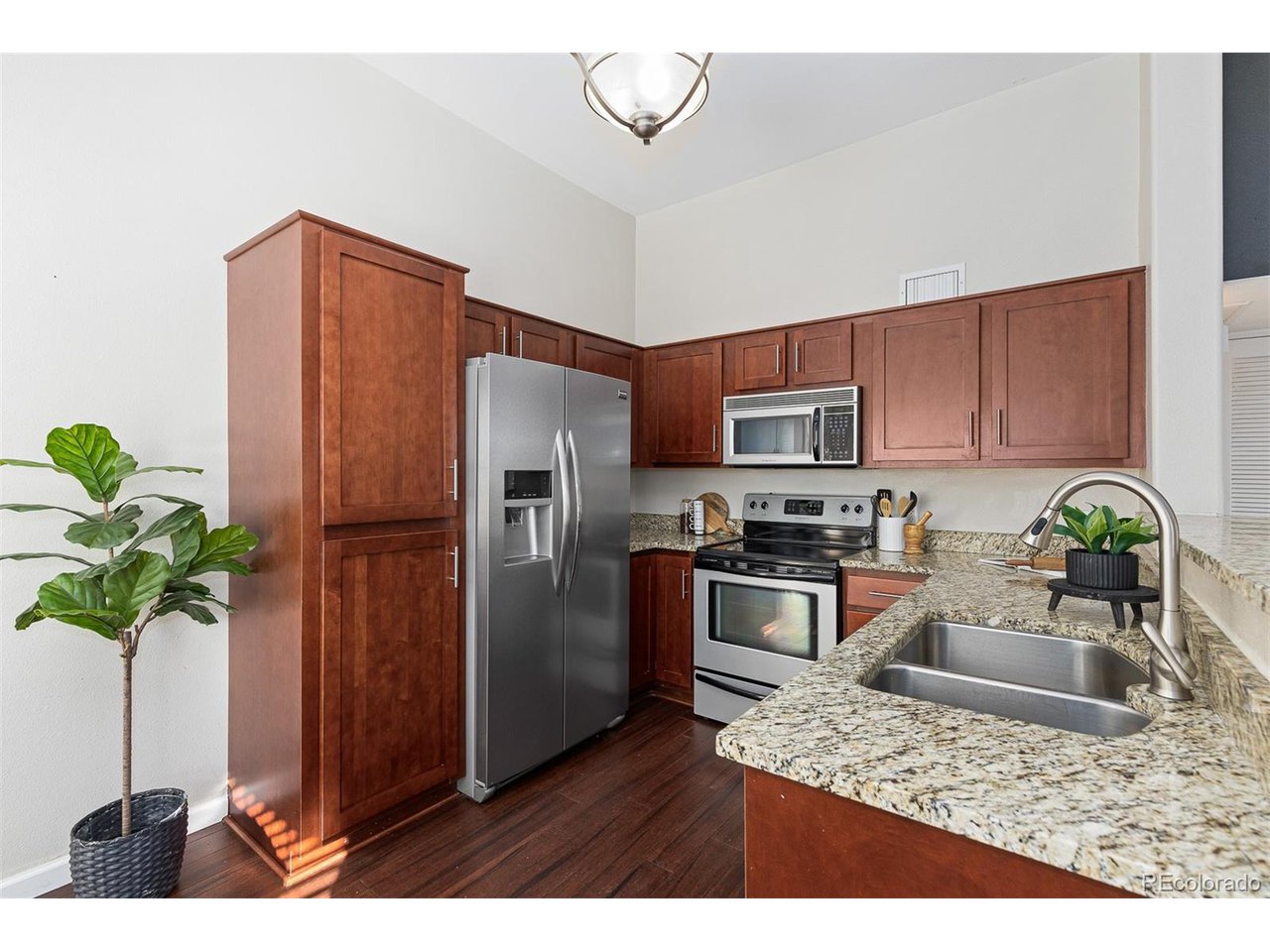 1136 Opal St 201