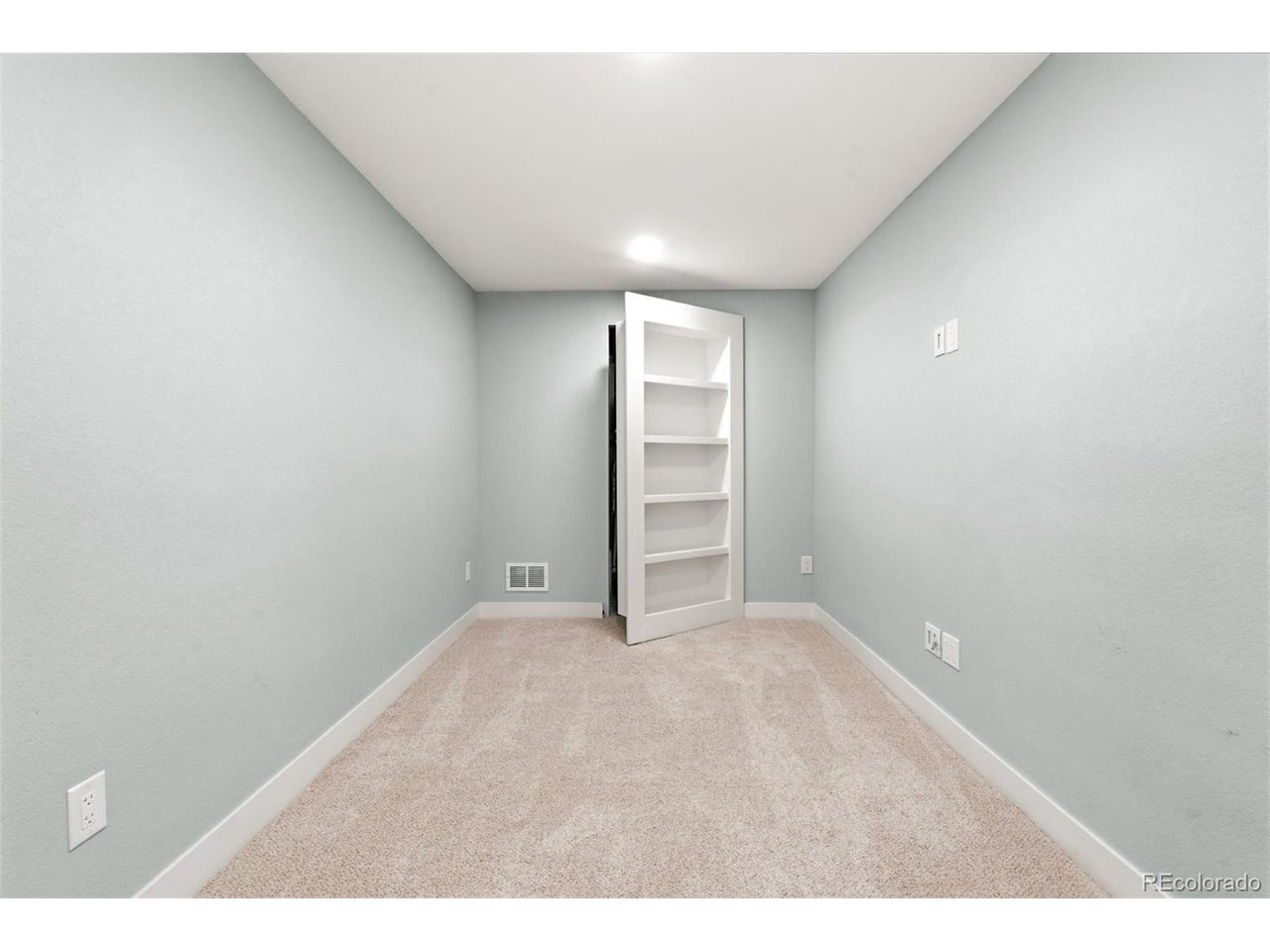 56 Starlight Cir