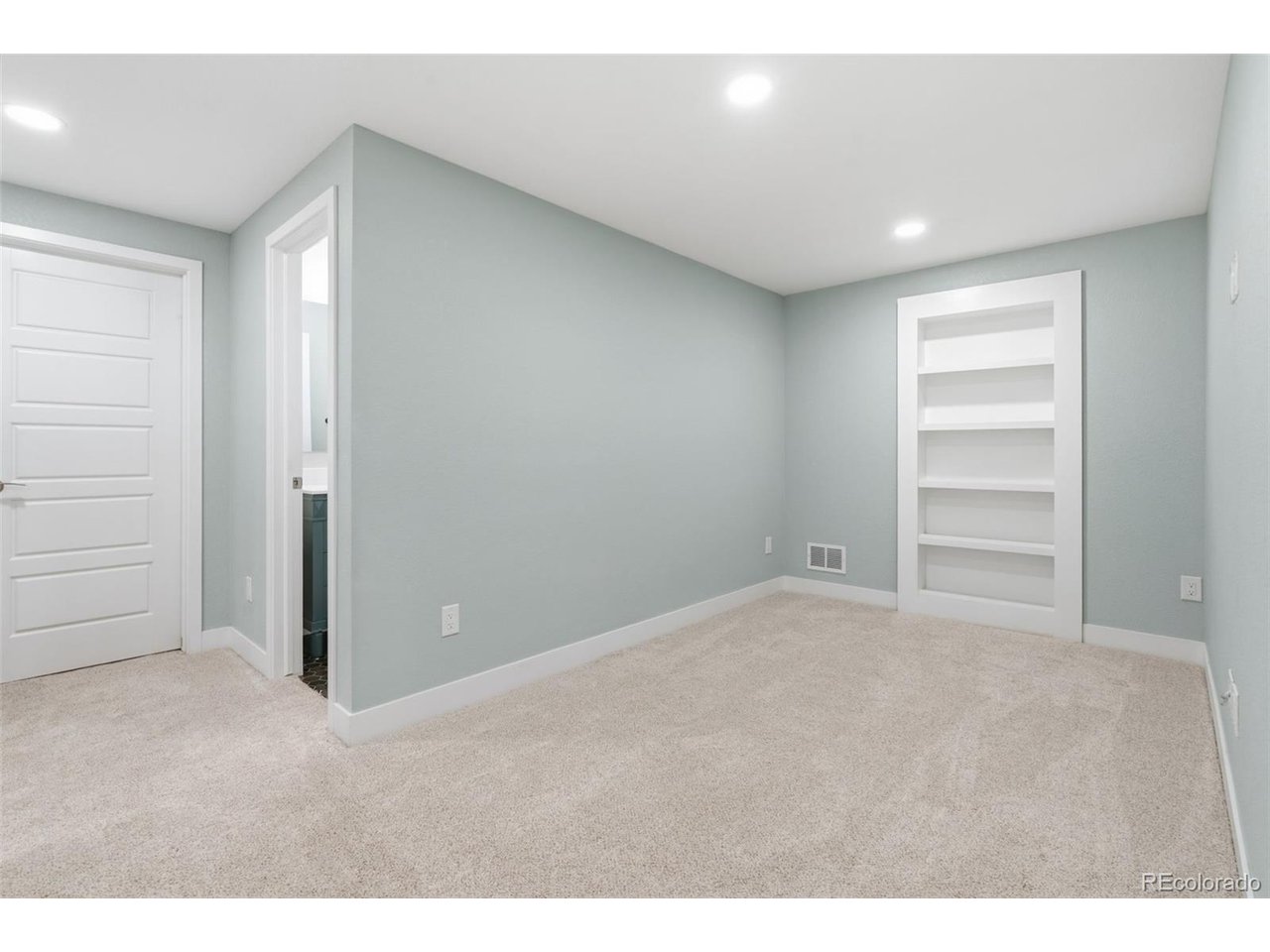 56 Starlight Cir