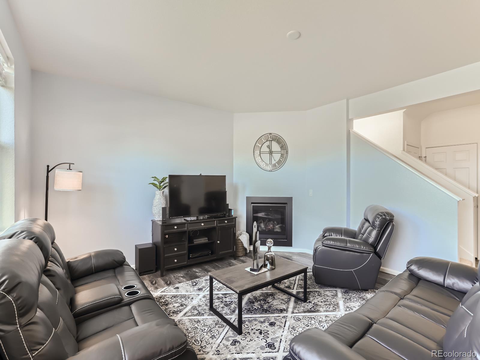 1146 Longs Peak Avenue