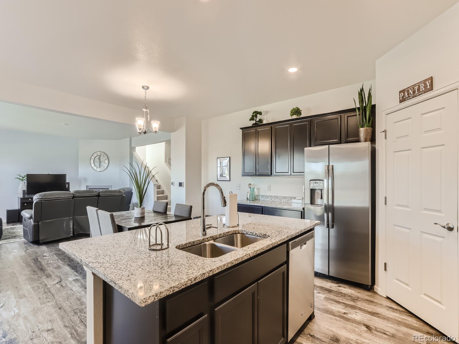 1146 Longs Peak Avenue