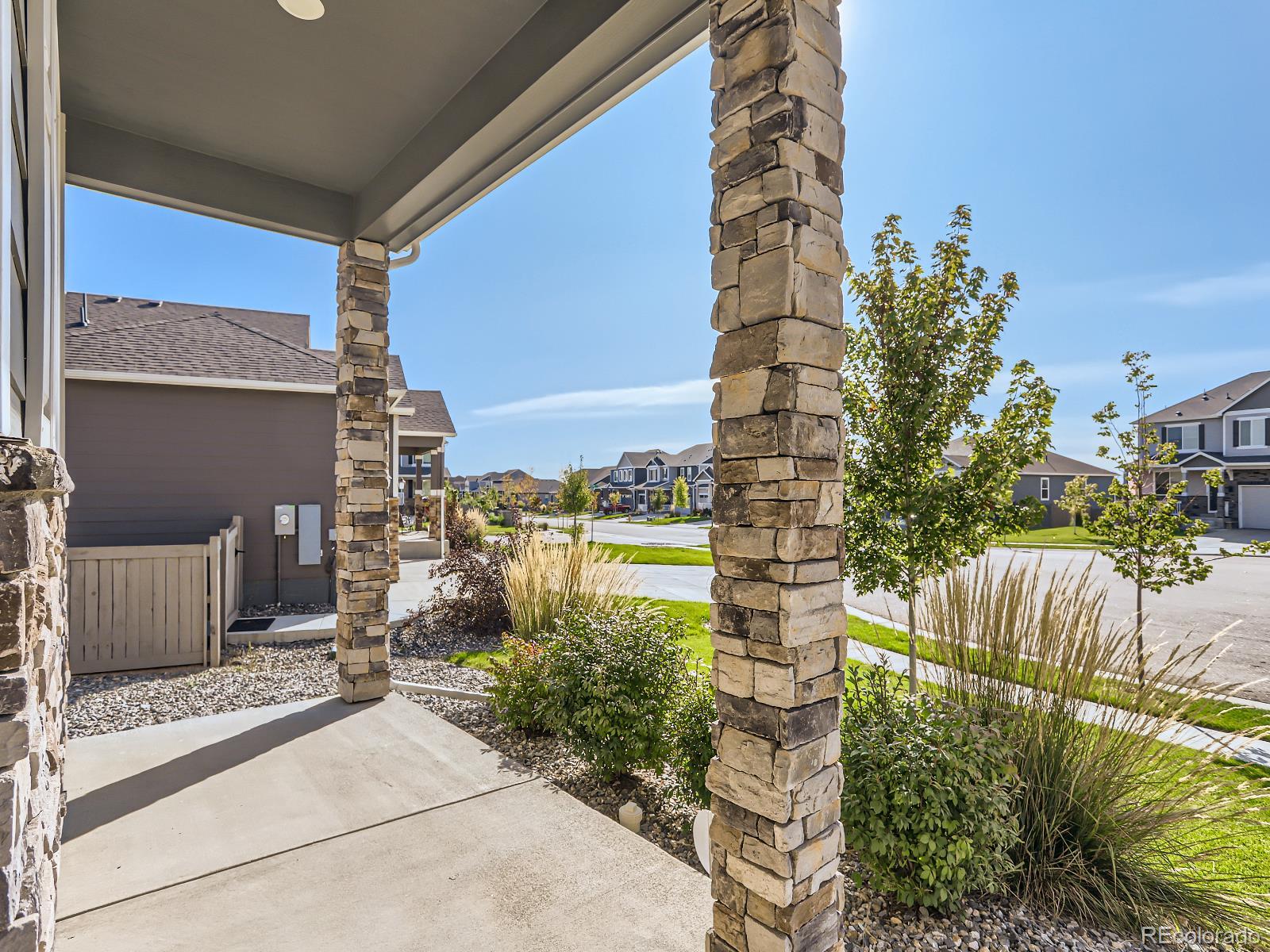 1146 Longs Peak Avenue