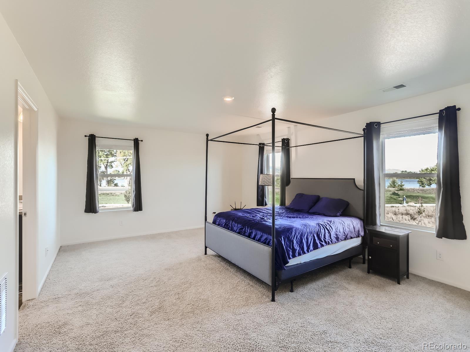 1146 Longs Peak Avenue