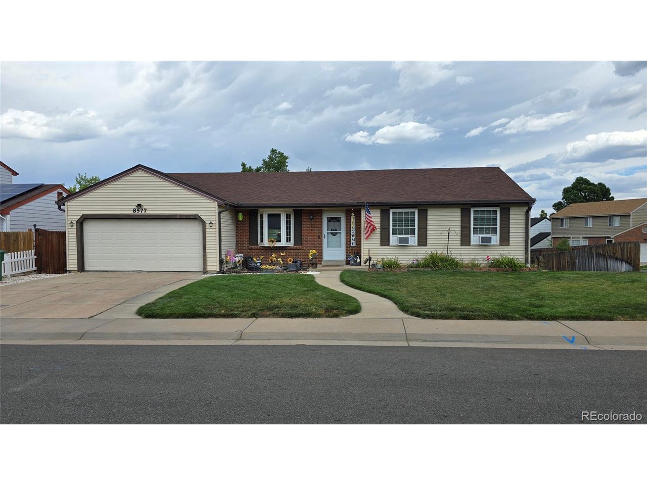 8577 W Fremont Pl