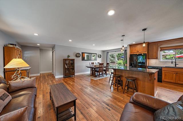 1074 E Fremont Circle