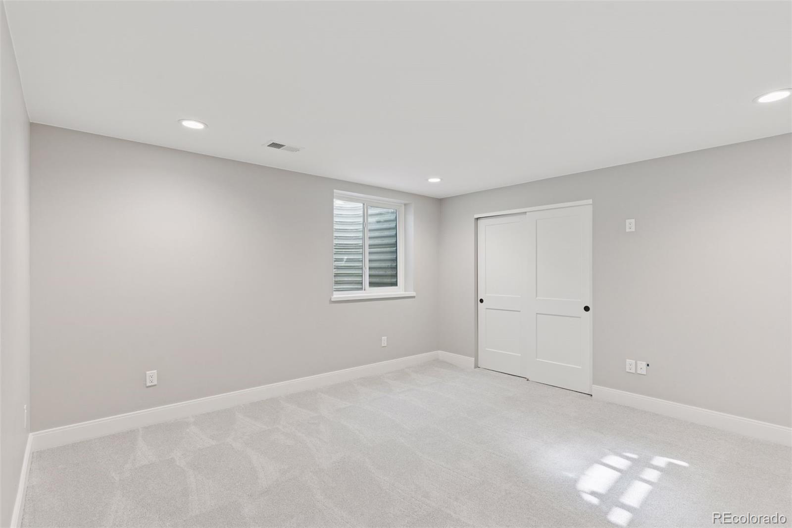 953 William Way