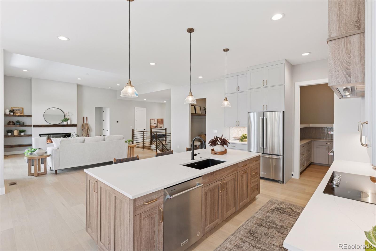 953 William Way