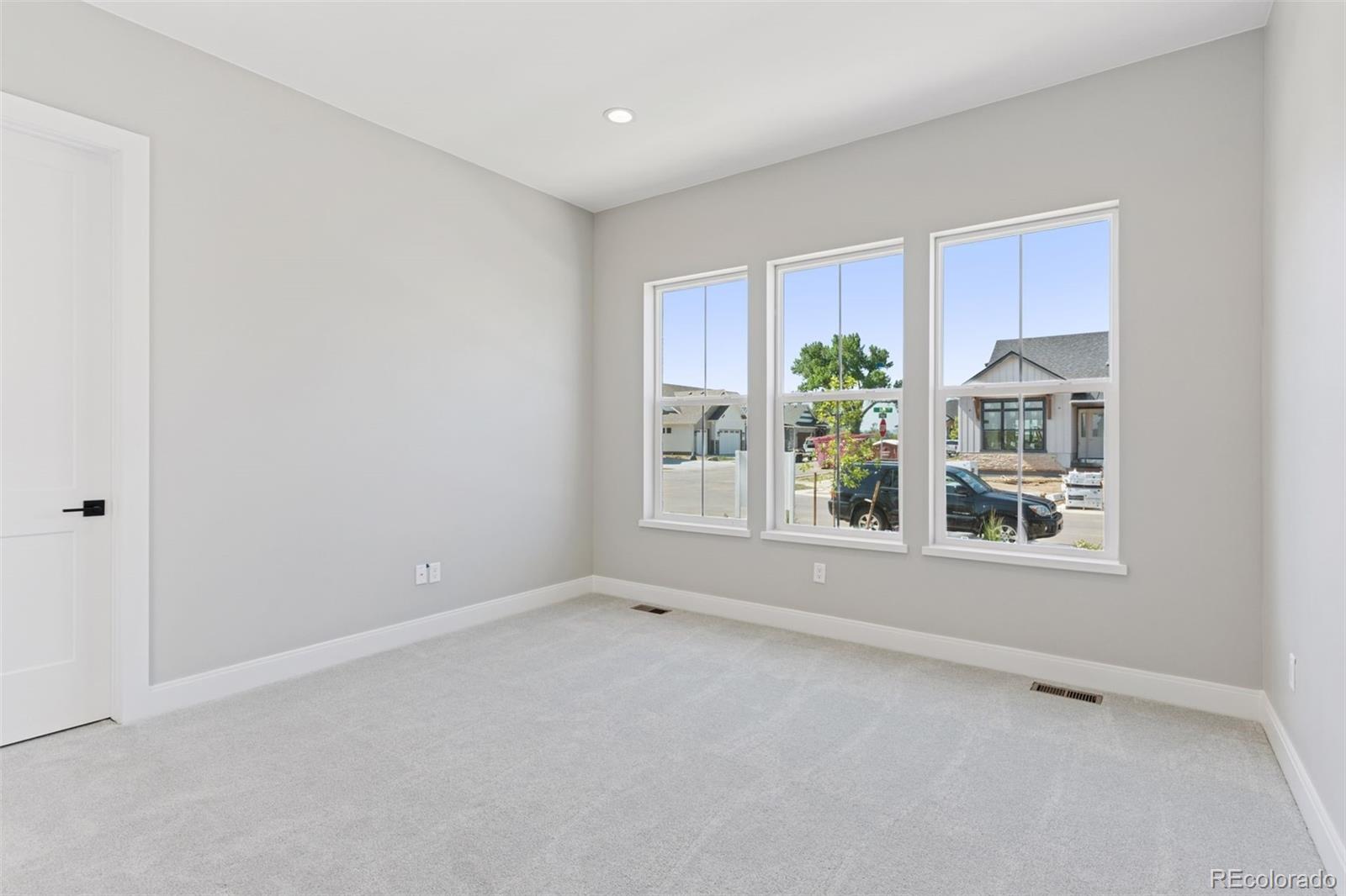 953 William Way