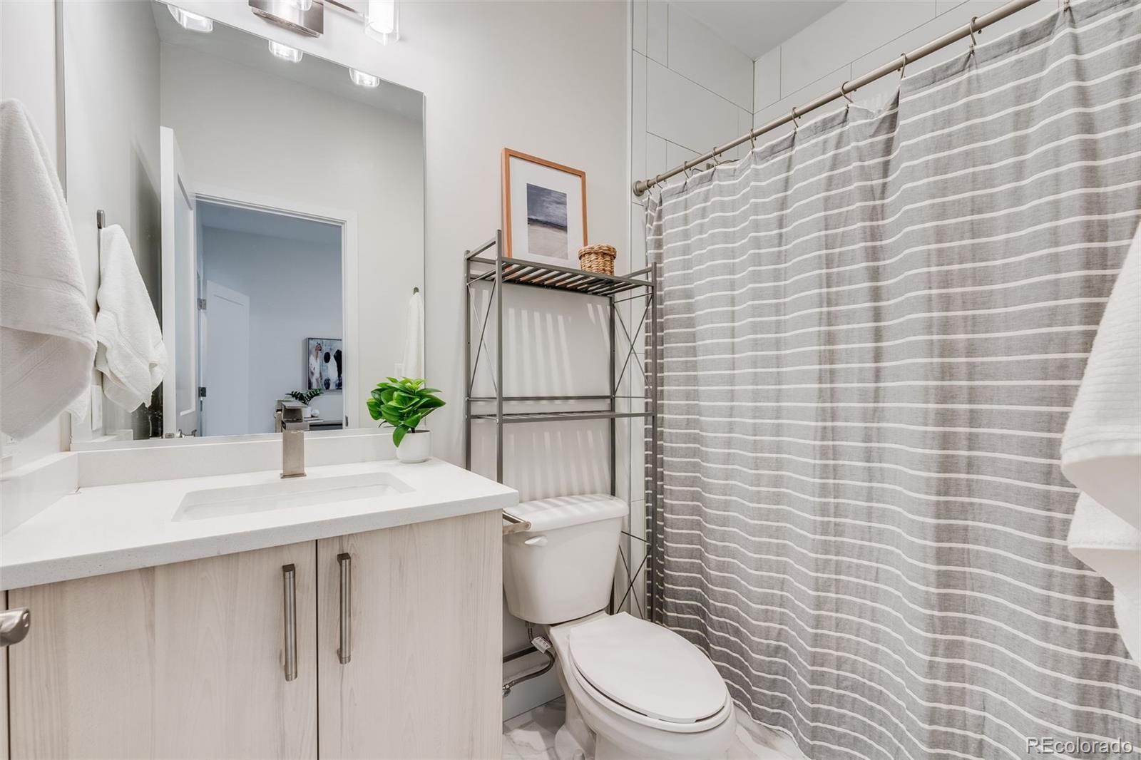 2922 W 26th Avenue Unit: 4