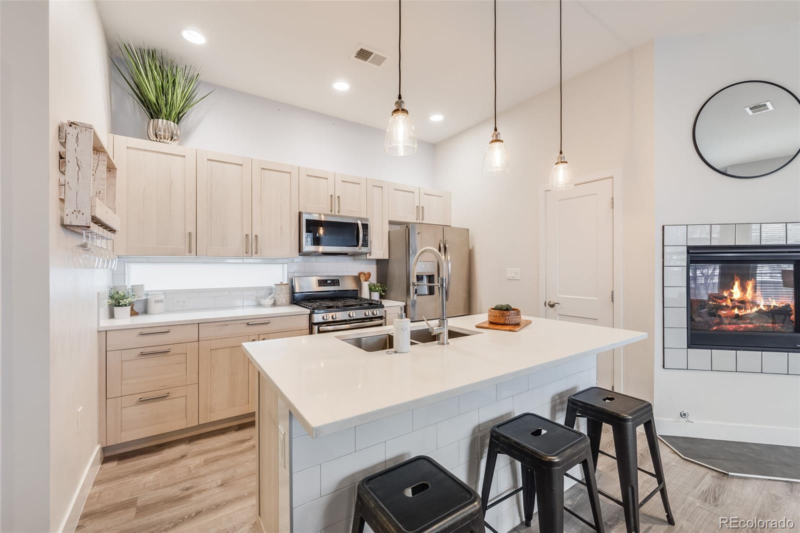 2922 W 26th Avenue Unit: 4