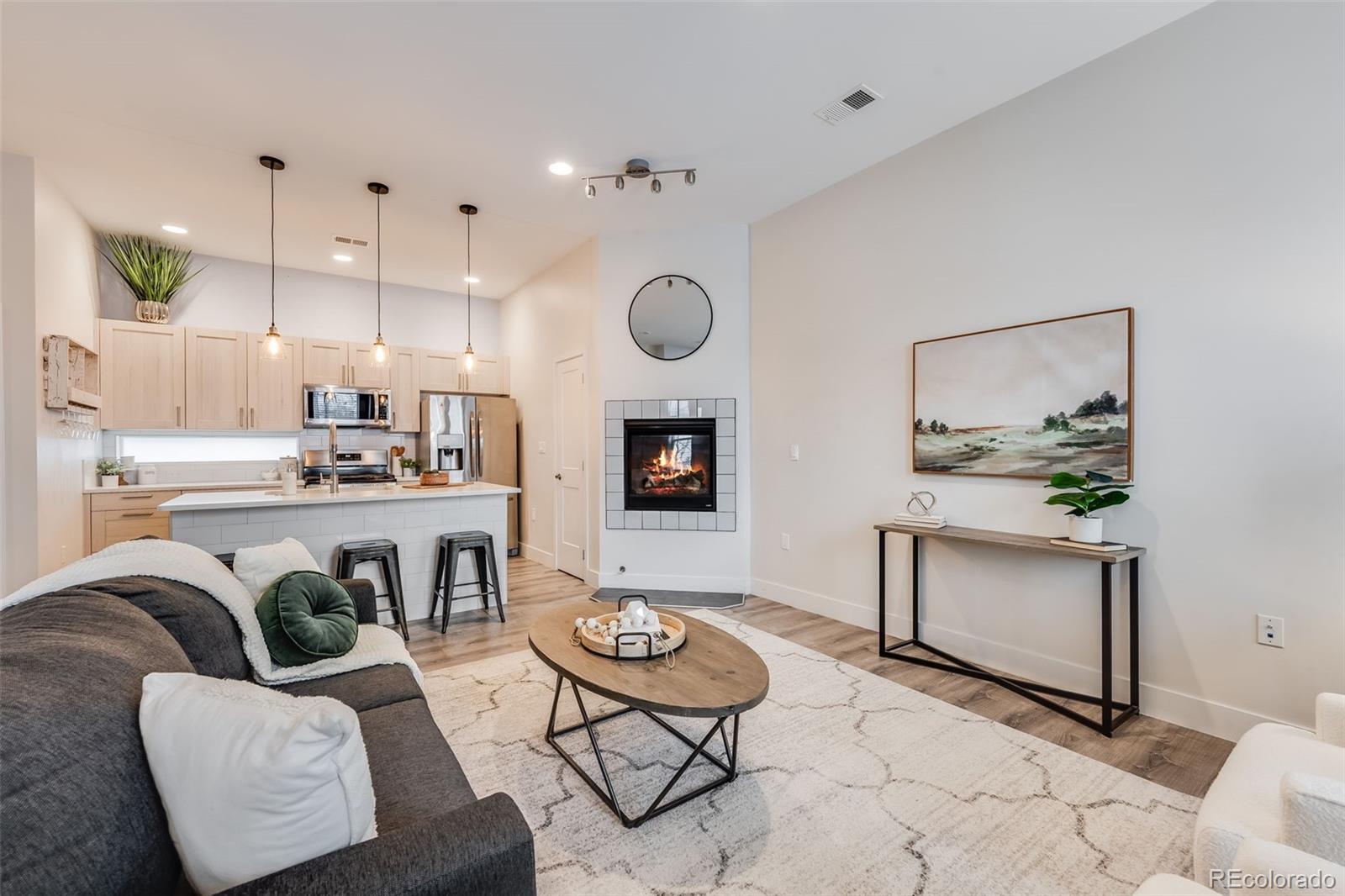 2922 W 26th Avenue Unit: 4