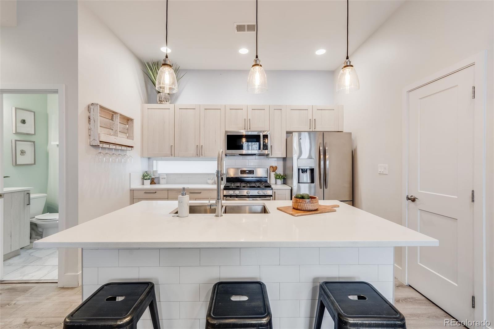 2922 W 26th Avenue Unit: 4