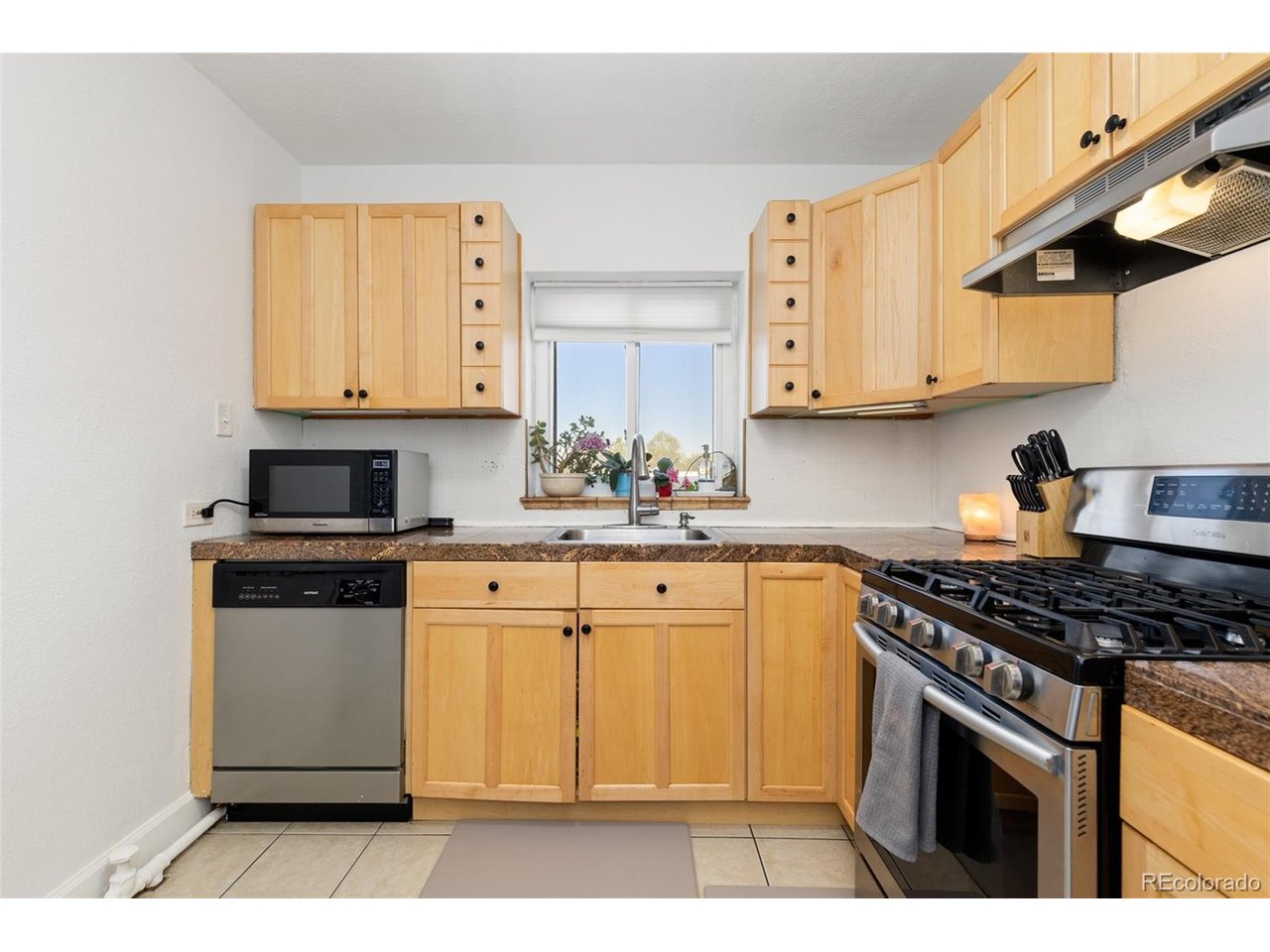1481 Ash St 4