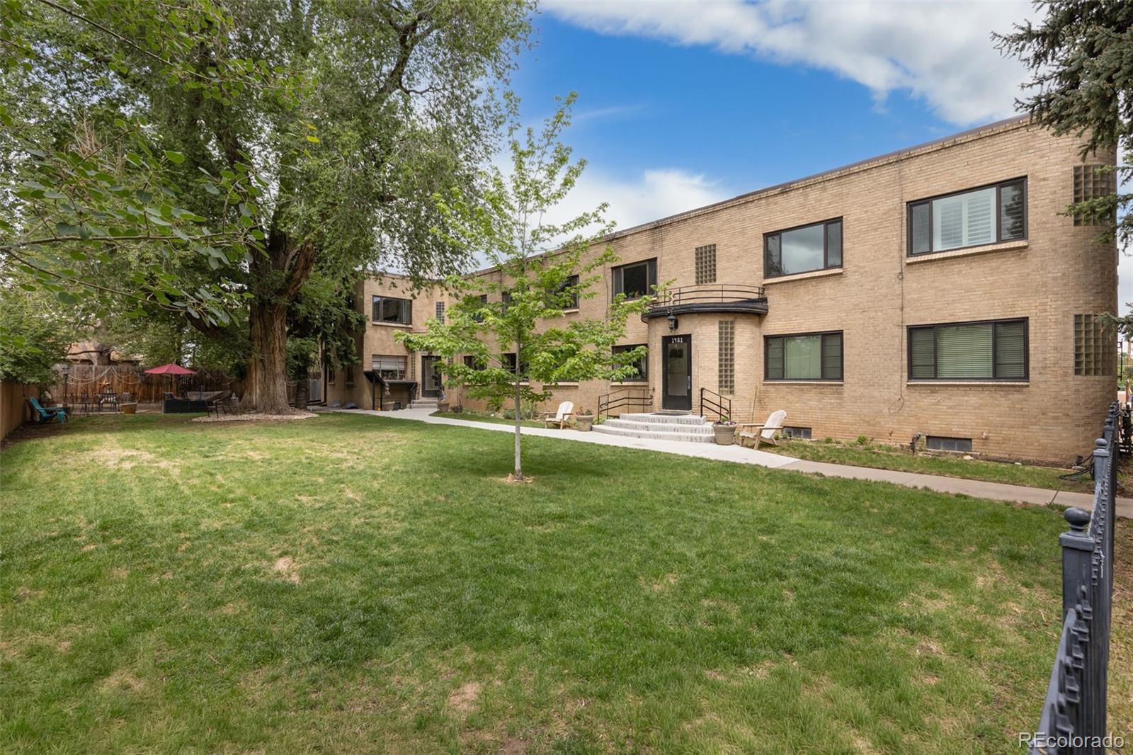 1481 Ash Street Unit: 4