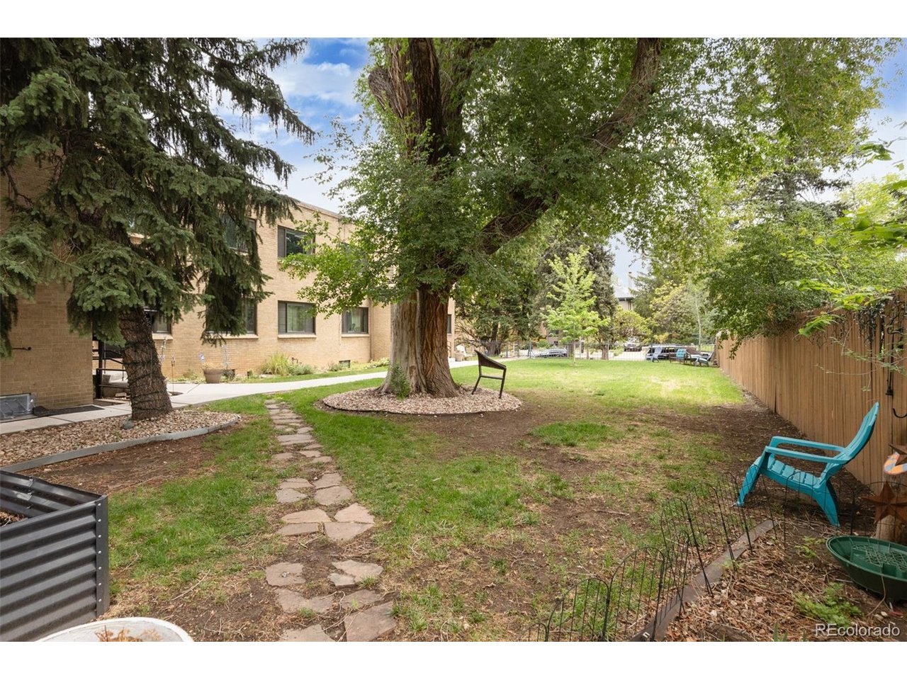 1481 Ash St 4