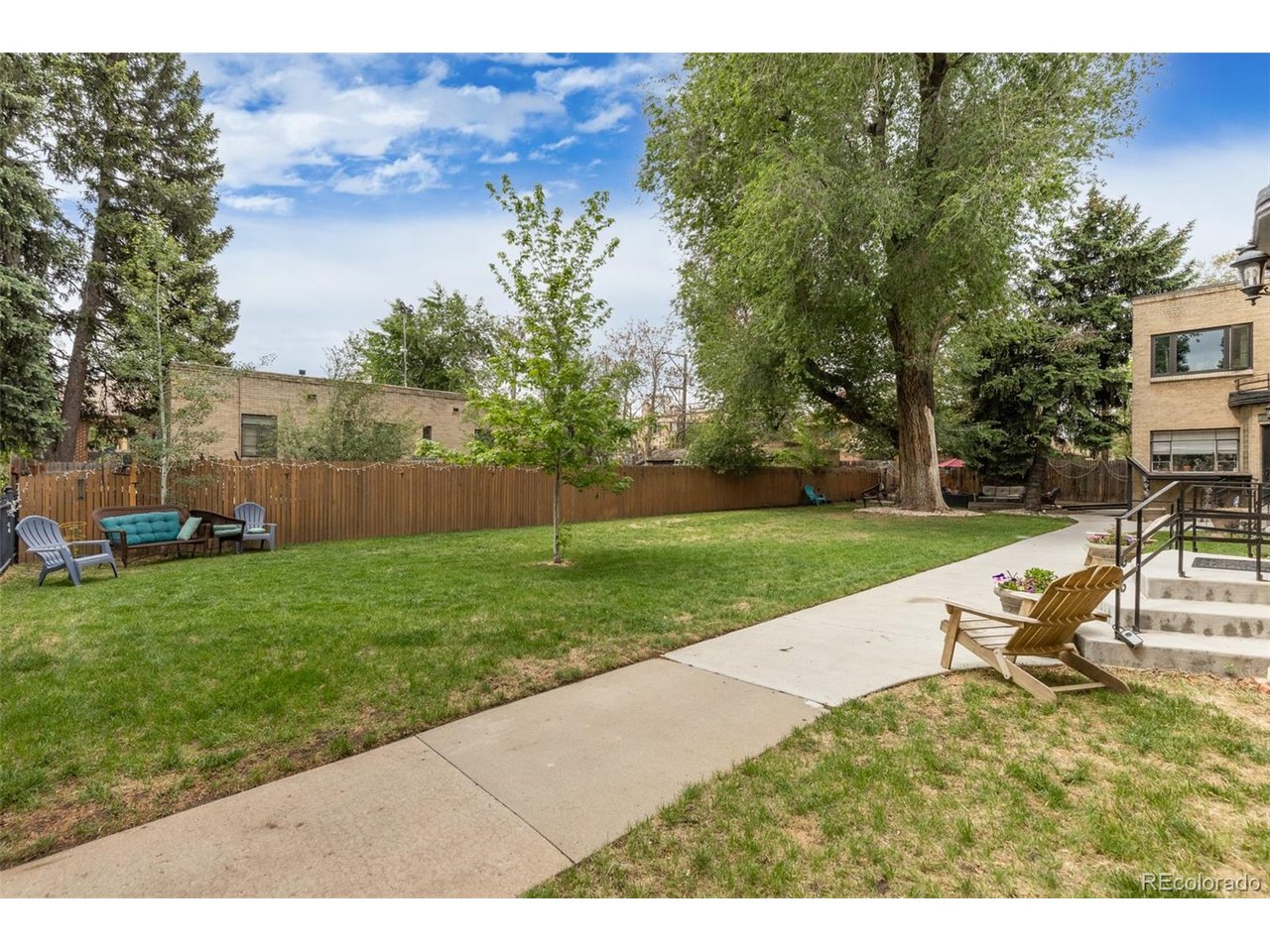 1481 Ash St 4
