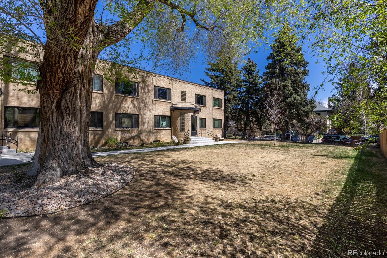 1481 Ash Street Unit: 4