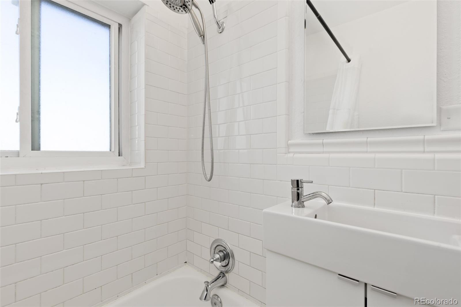 1481 Ash Street Unit: 4