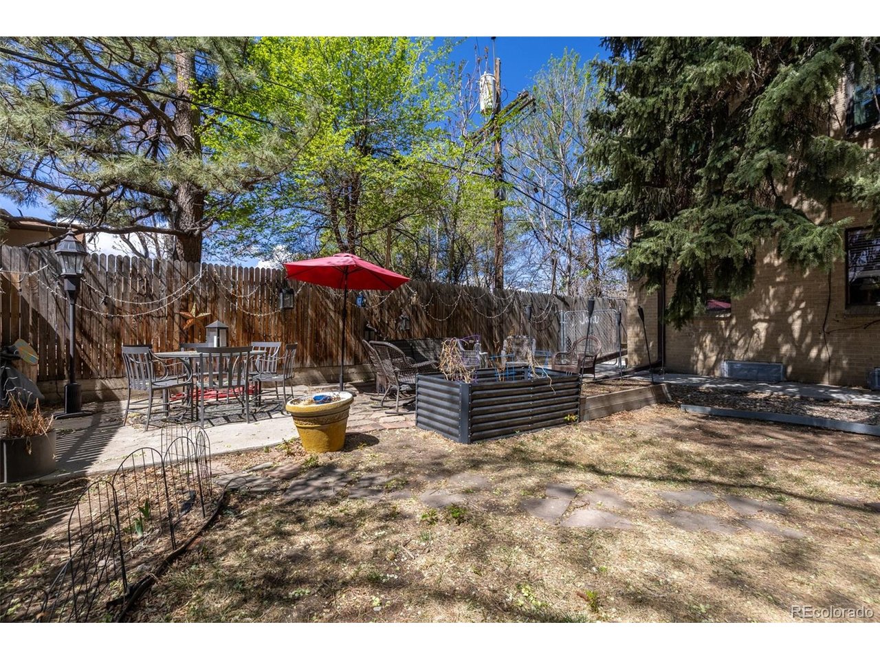 1481 Ash St 4