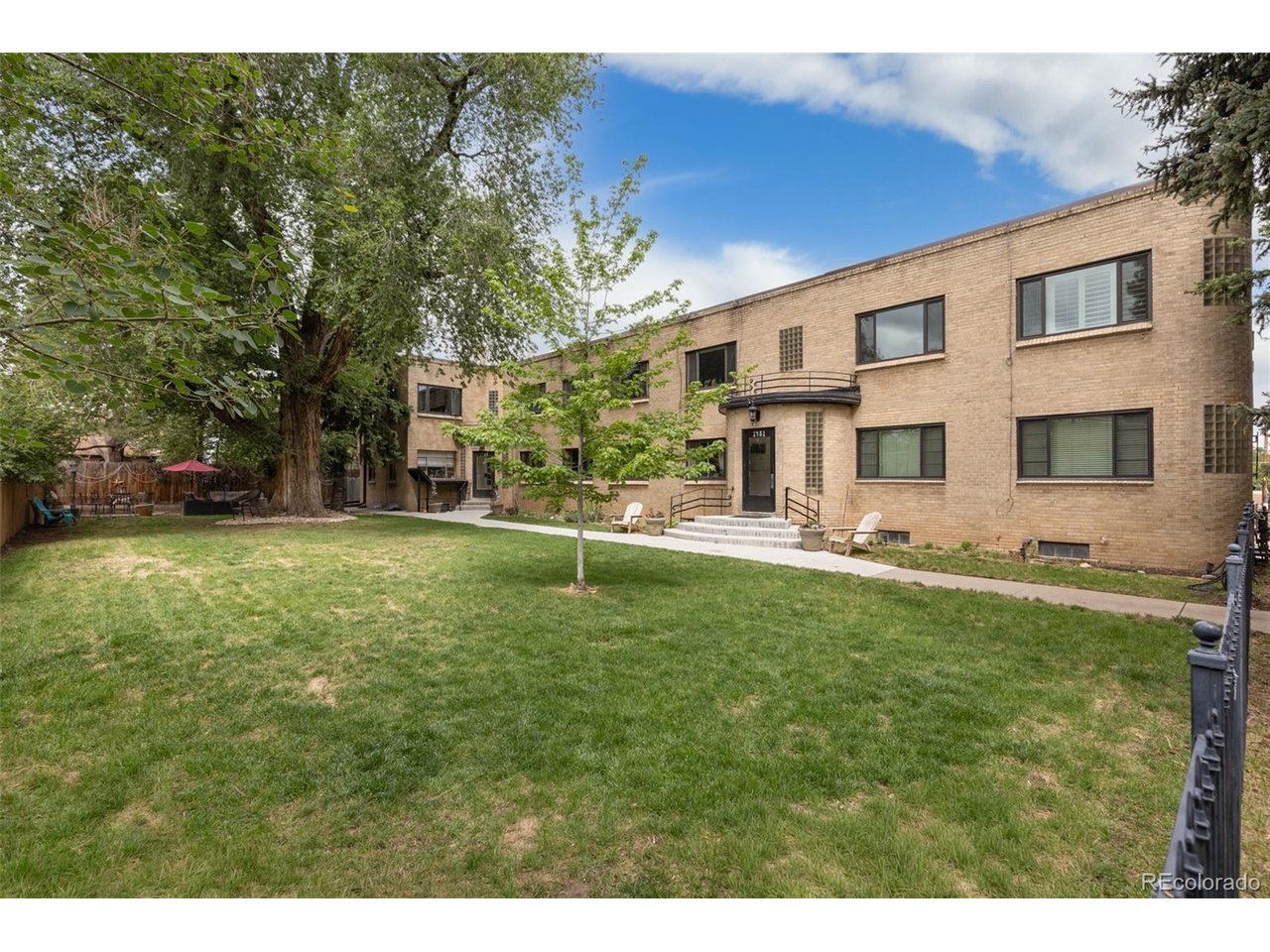 1481 Ash St 4