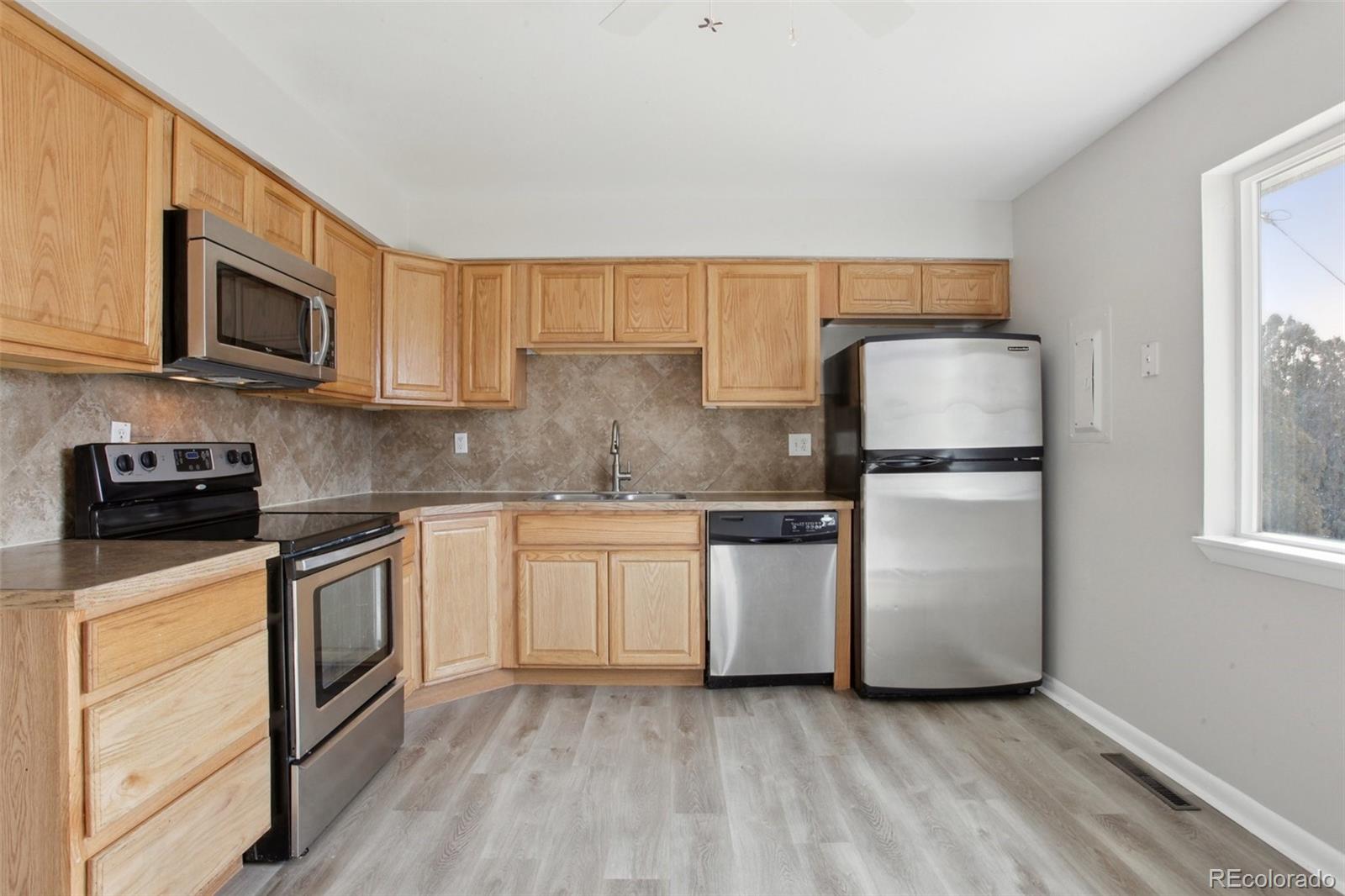 3659 S Temple Street