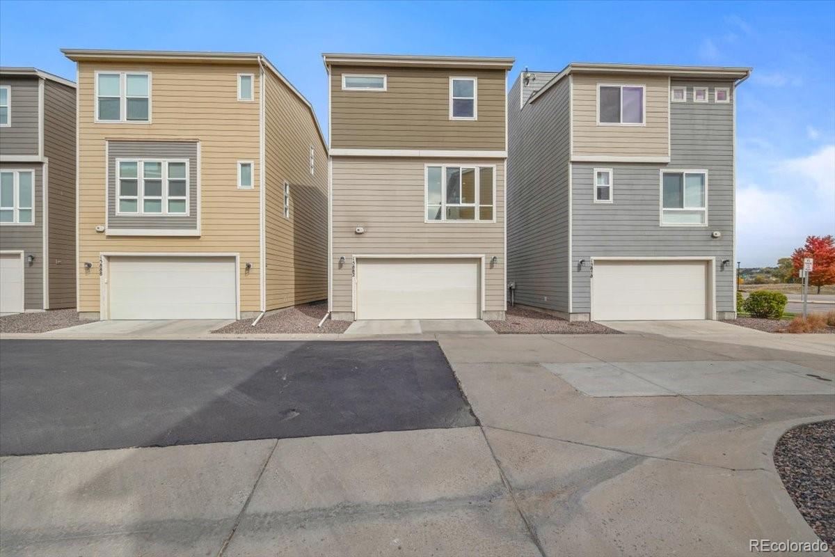 15882 E Broncos Place