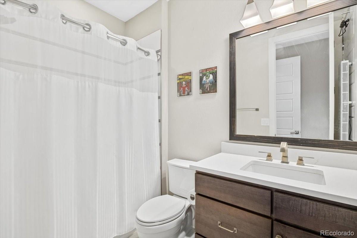 15882 E Broncos Place