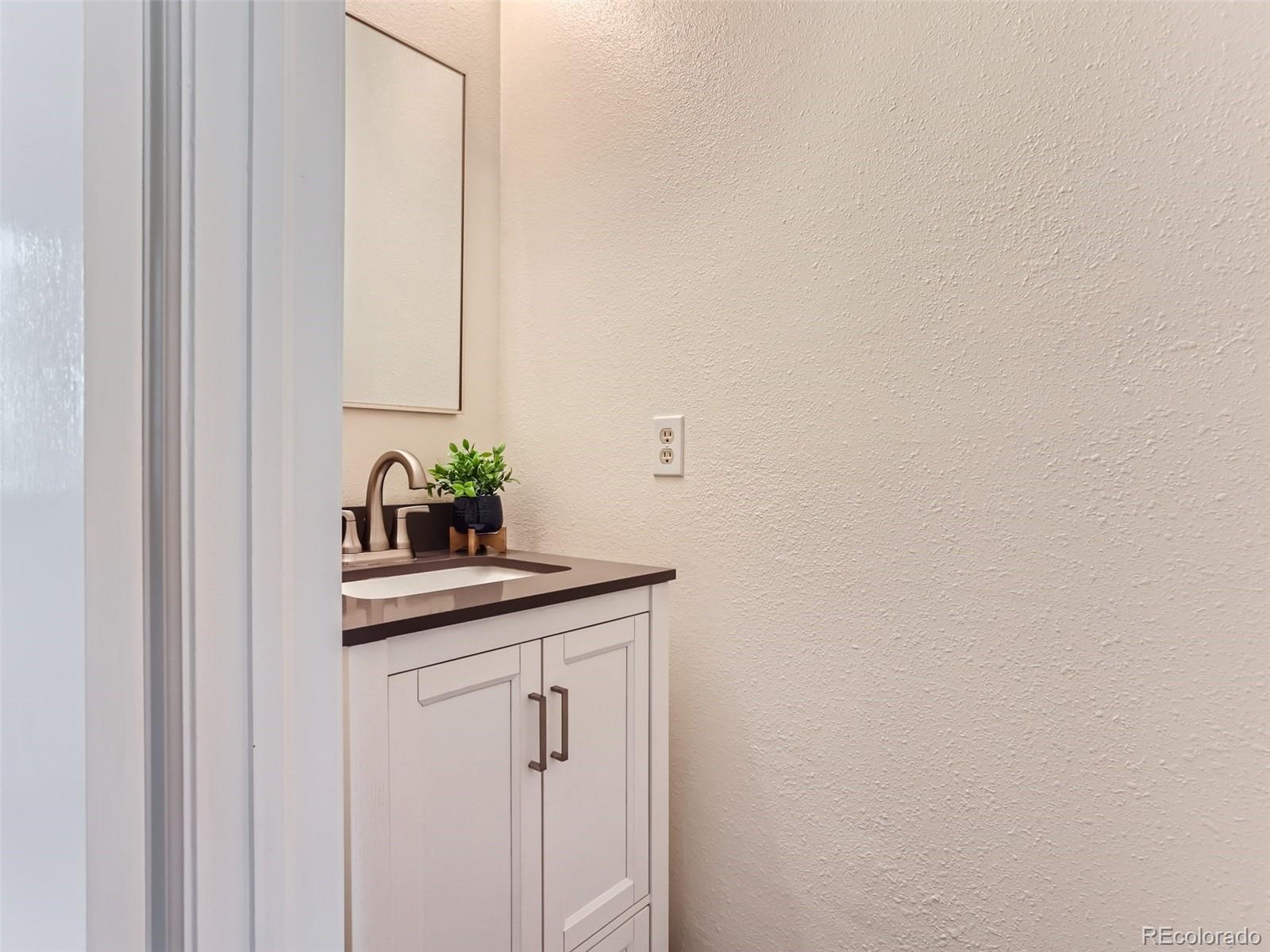 1662 S Blackhawk Way Unit: C