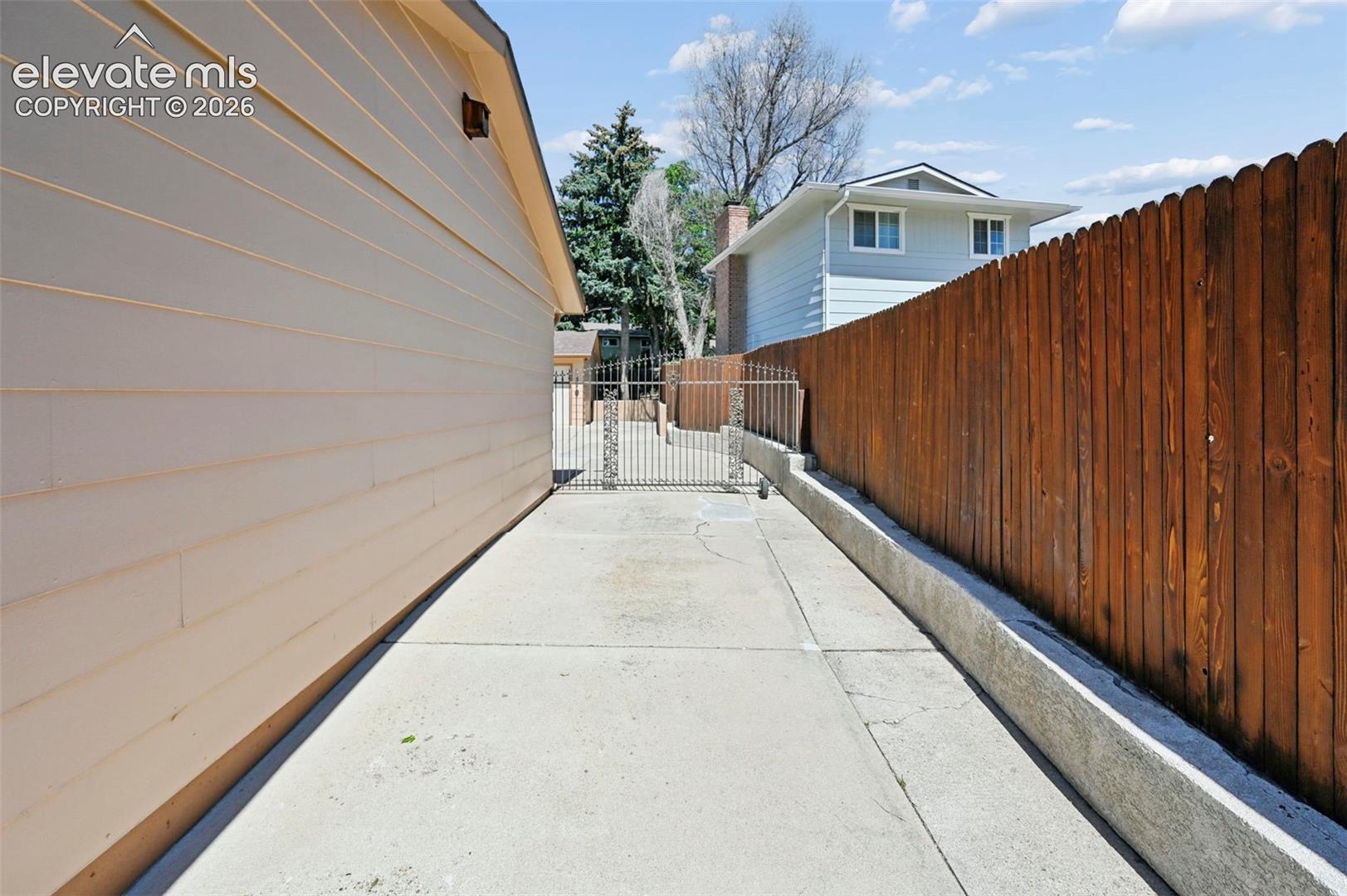 3440 Oro Blanco Drive