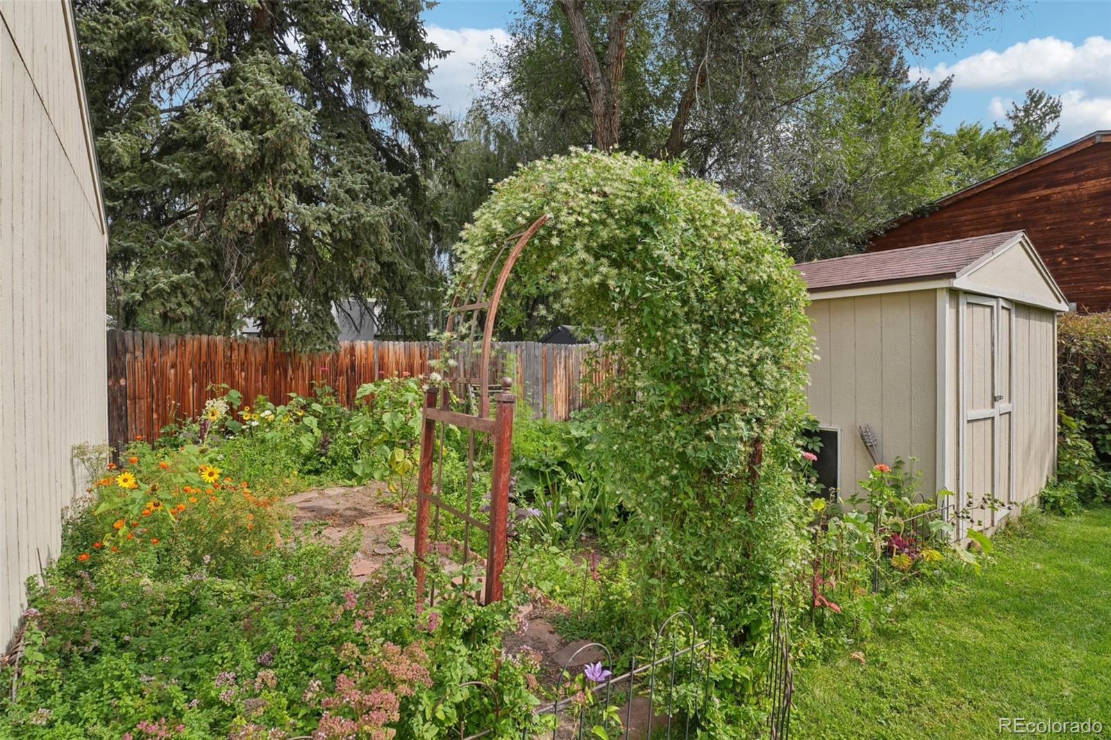 2480 Brentwood Street