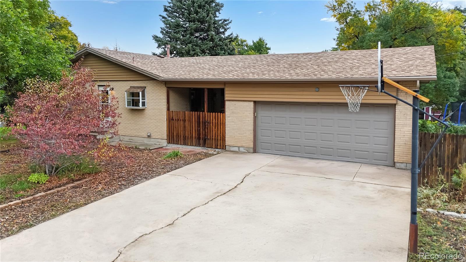 12098 W Virginia Drive