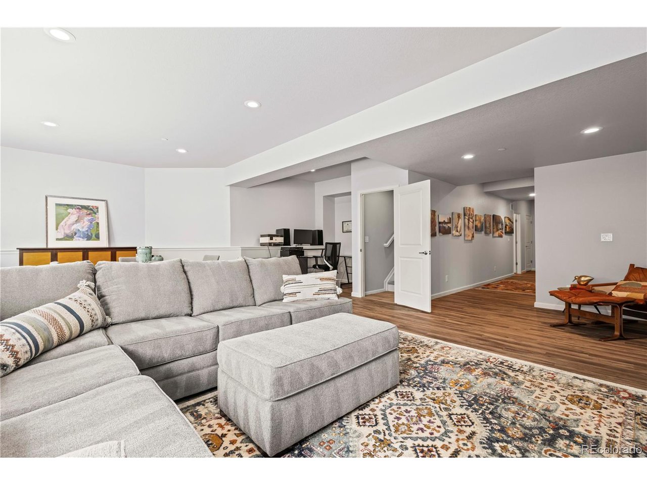 5004 W 109th Cir