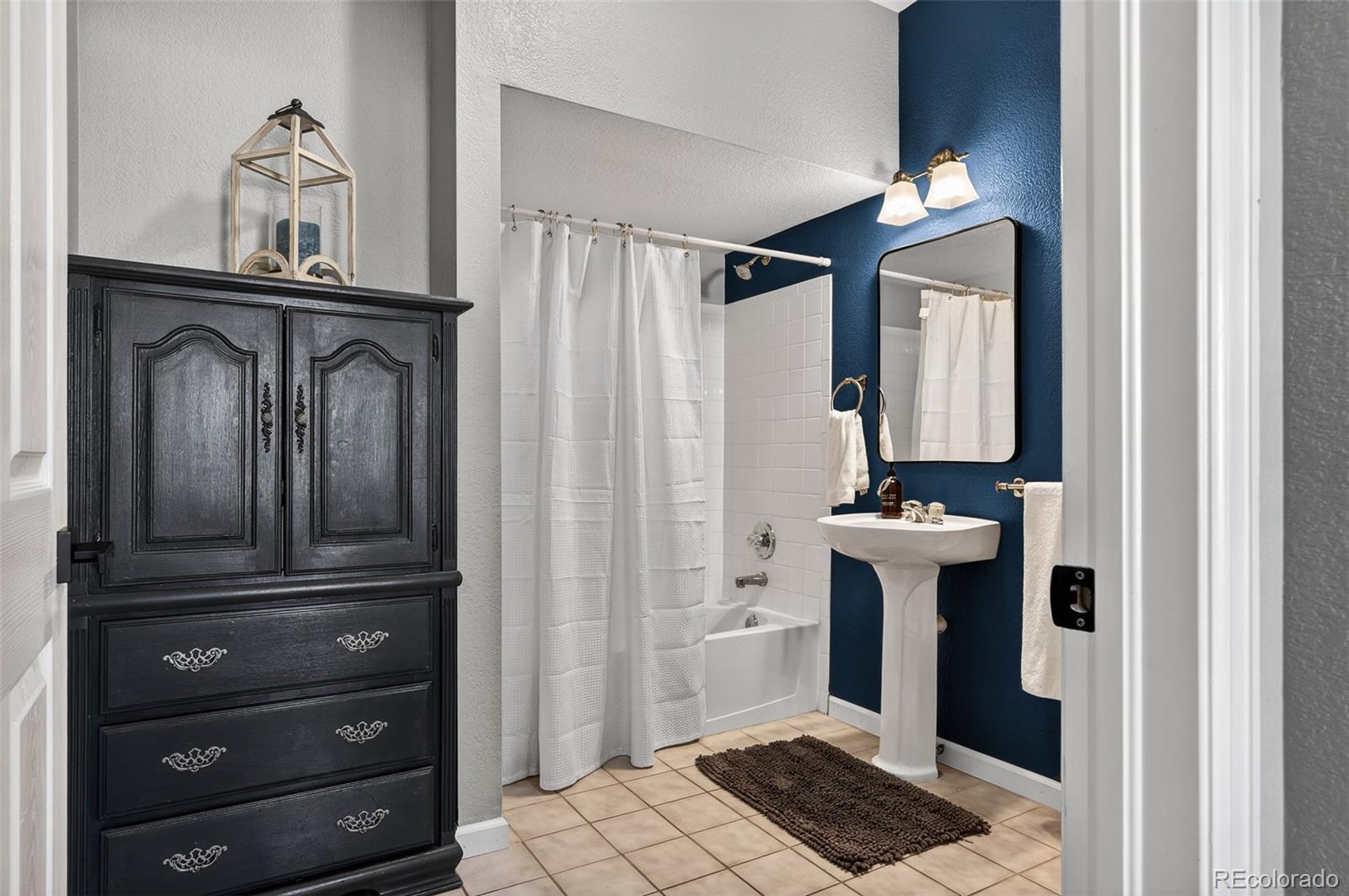 1509 Gold Hill Street