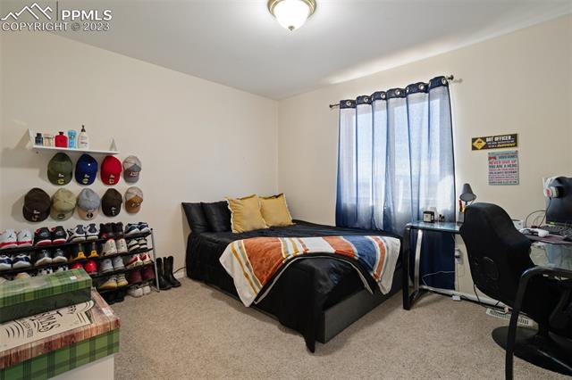 463 N Desert Cove Drive