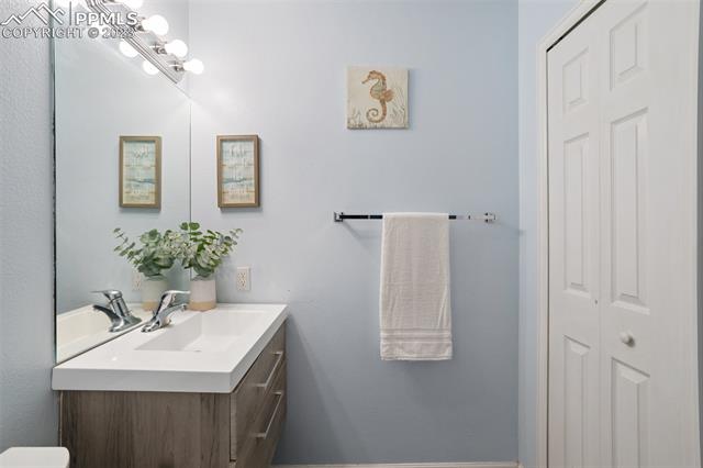 463 N Desert Cove Drive