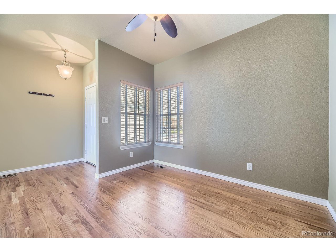 4551 S Tabor Ct