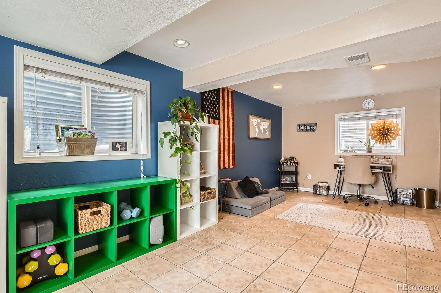 4876 S Pagosa Circle