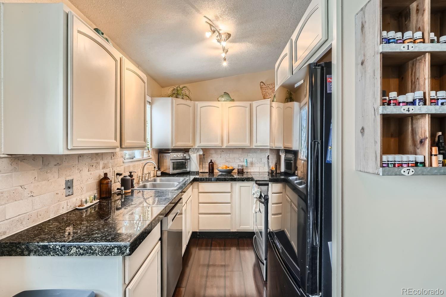 4876 S Pagosa Circle