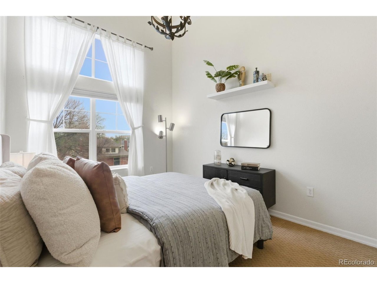 1623 Saint Paul St 405