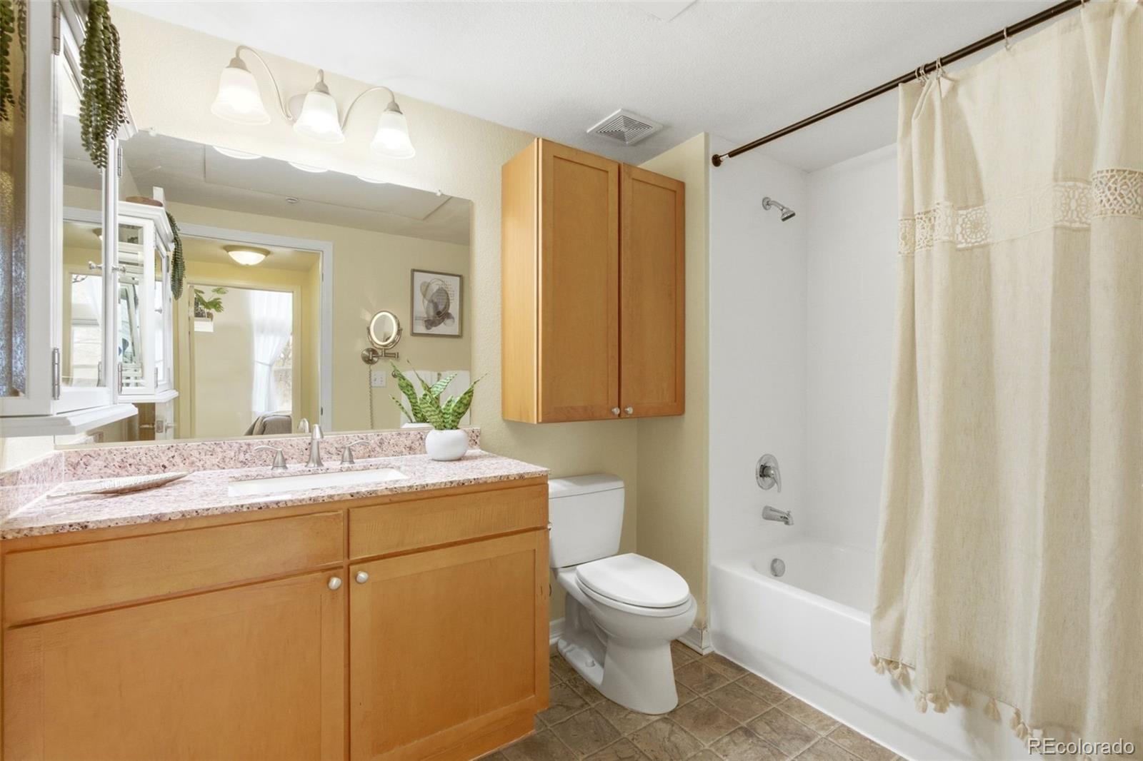 1623 Saint Paul Street Unit: 405