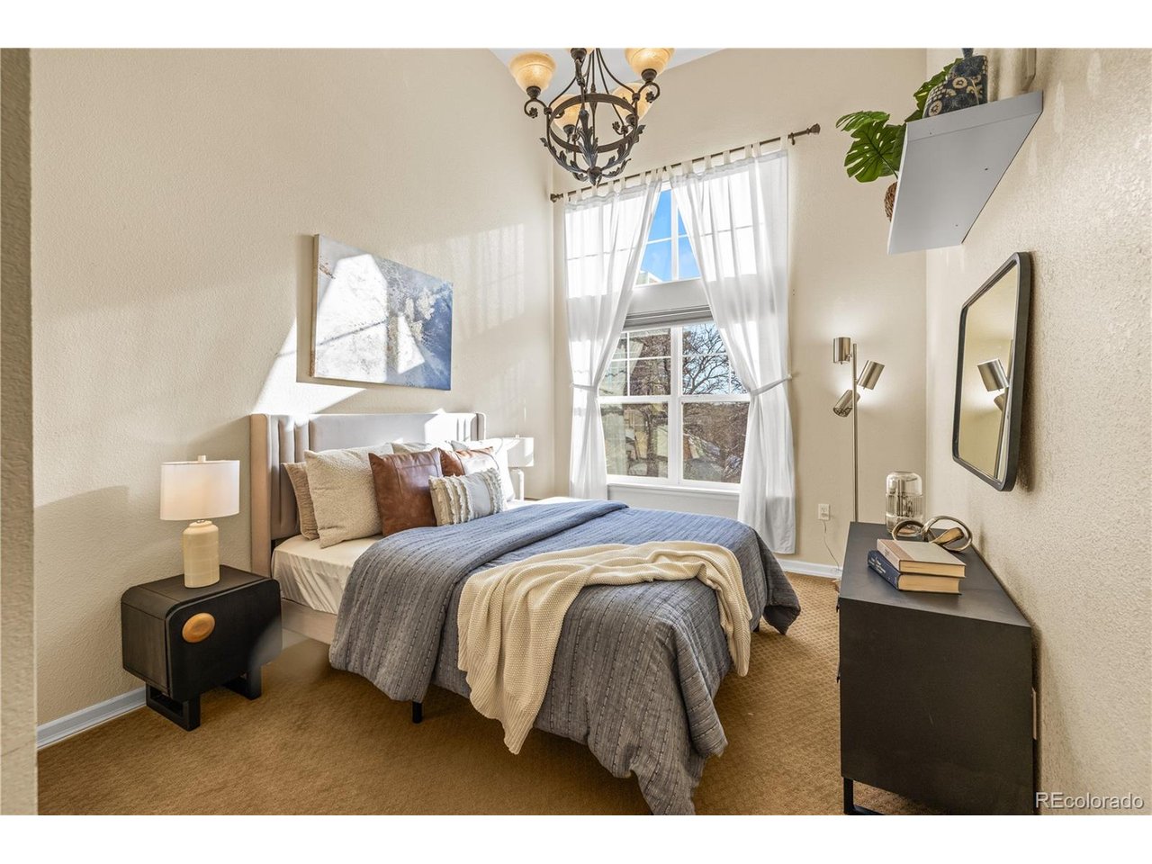 1623 Saint Paul St 405