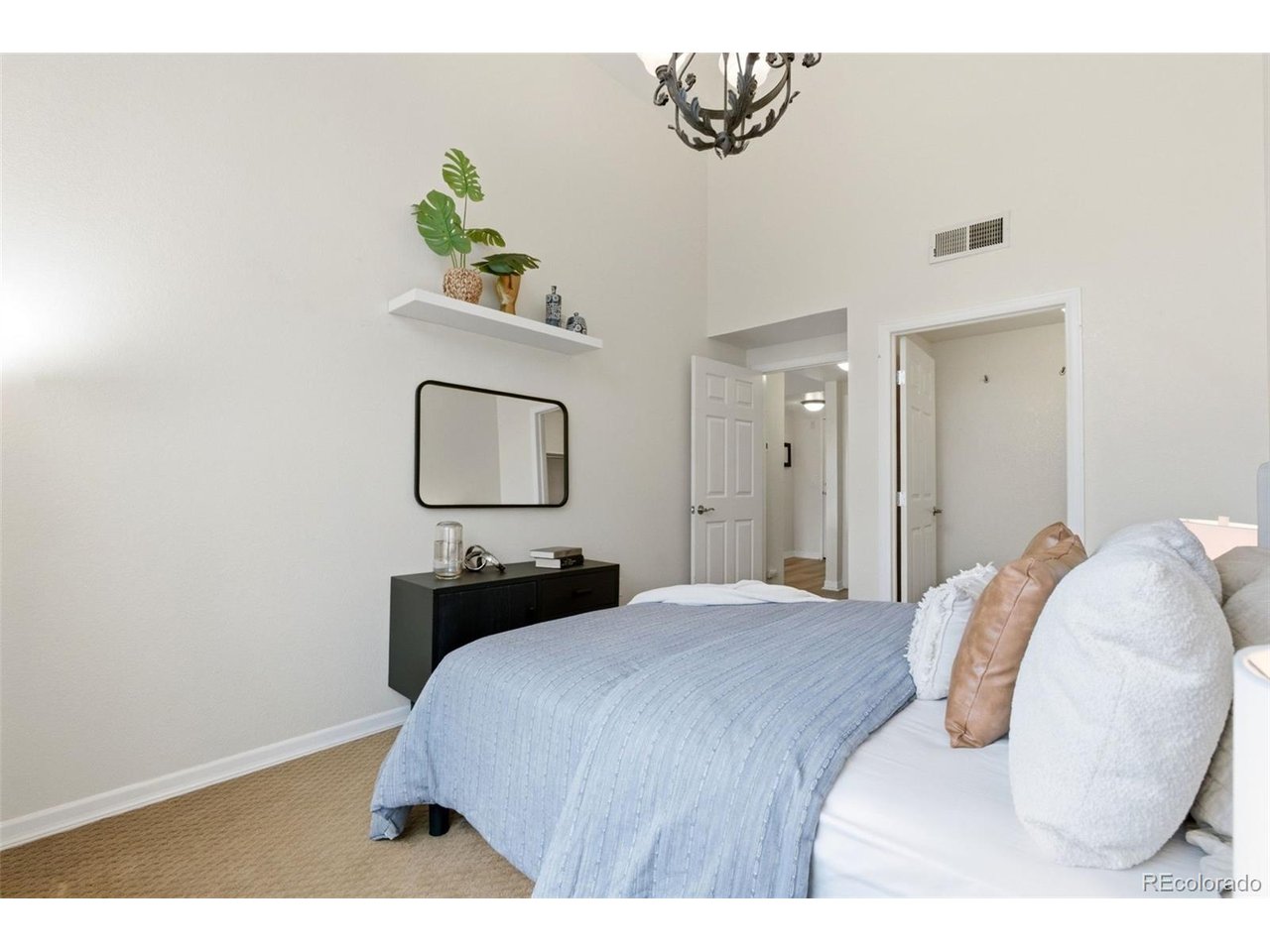 1623 Saint Paul St 405