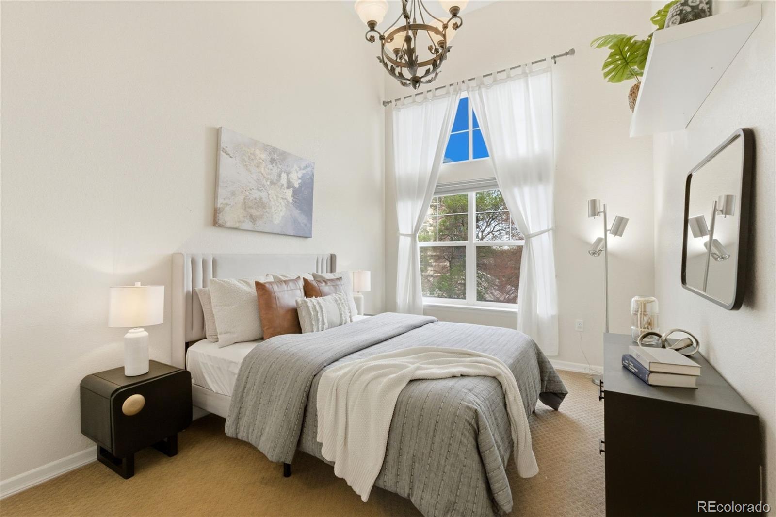 1623 Saint Paul Street Unit: 405