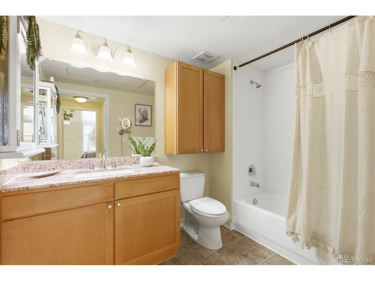 1623 Saint Paul St 405